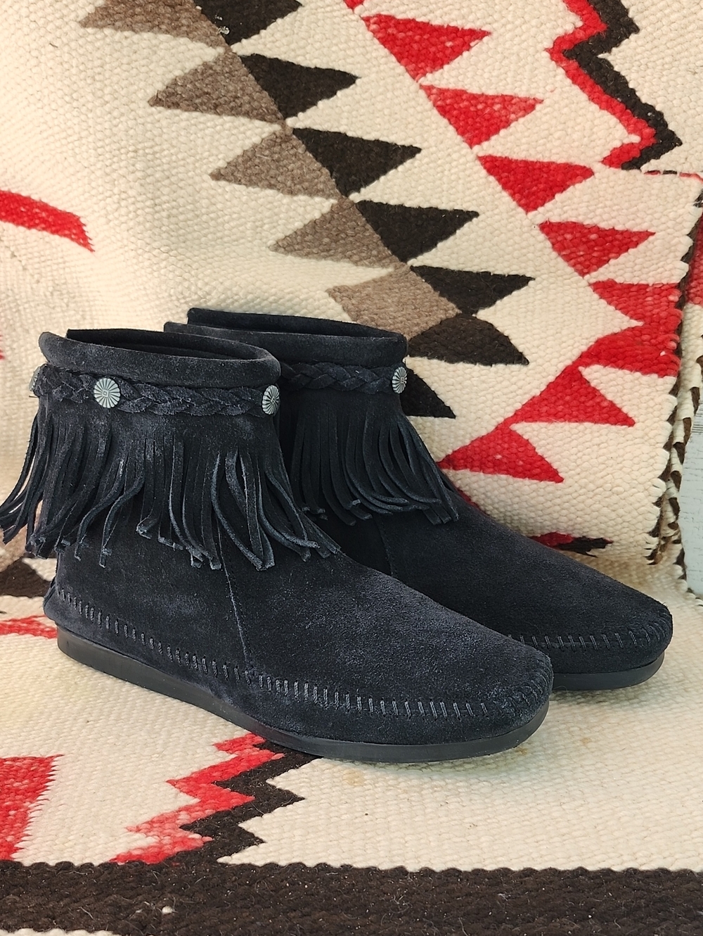 MINNETONKA HIGH TOP ANYWHERE SUEDE BOOTS